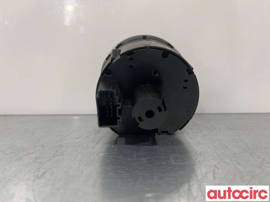 Bryter lys til VW Golf VII 2012-2017 (Fase 1)  (VOLKSWAGEN|5G0941431BD|)