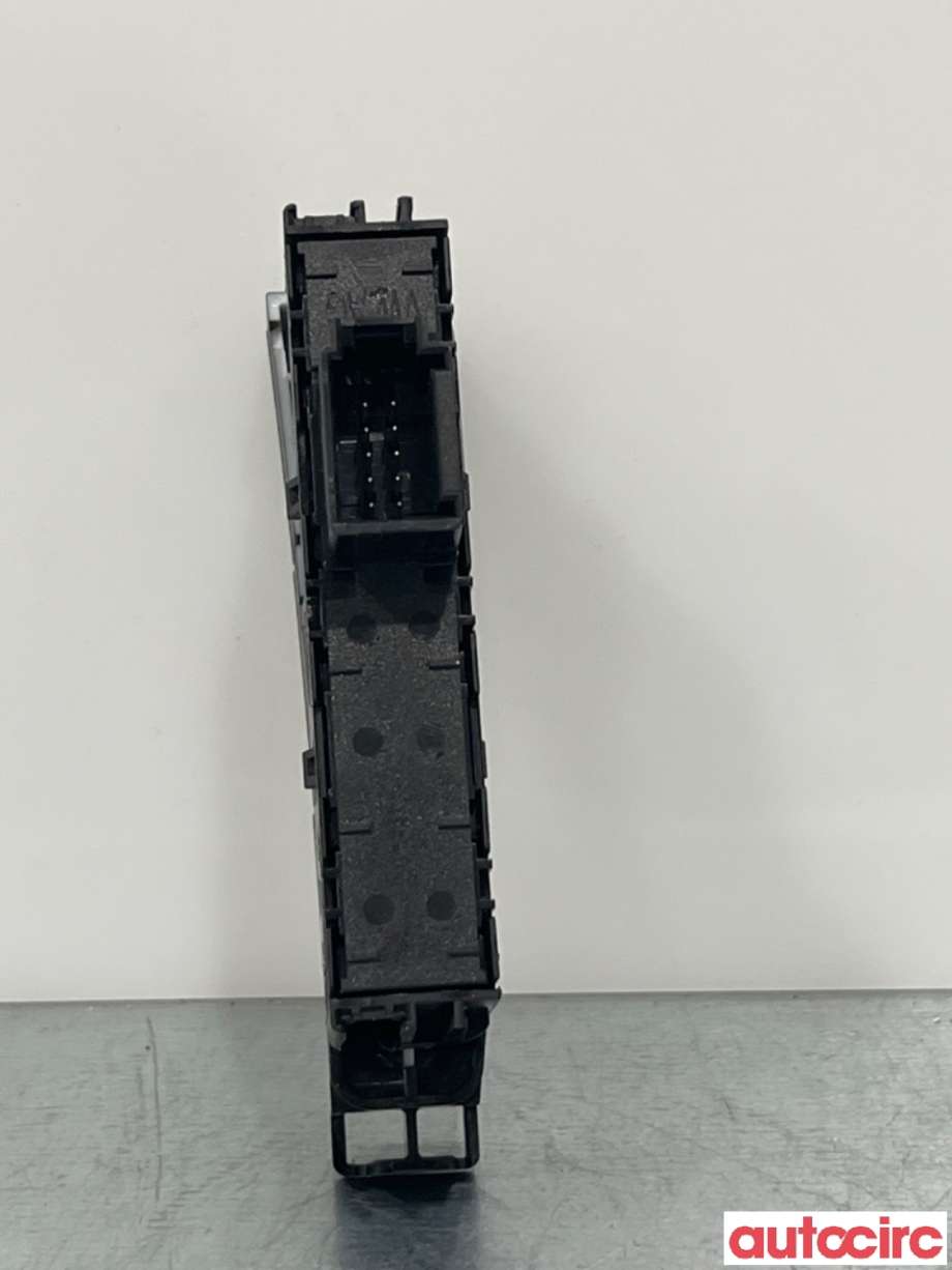 Bryter Antispinn til VW Golf VII 2012-2017 (Fase 1)  (VOLKSWAGEN|5G1927137S|)