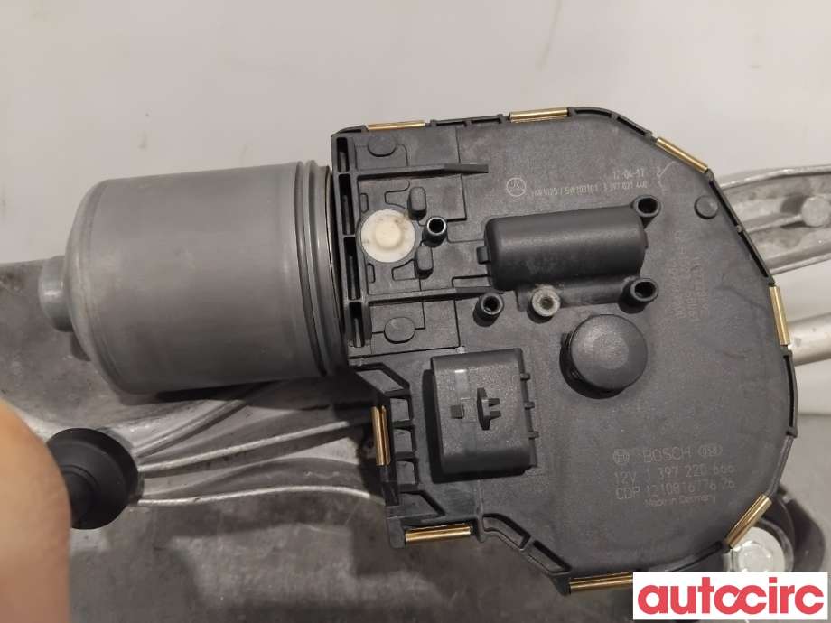 Viskermotor frontrute til Mercedes C-Klasse 2011-2014 (Fase 2) (W204) (W204) (MERCEDES|A2048201040|1397220666)