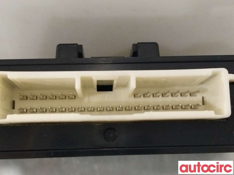 Styreenhet diverse til Mitsubishi Outlander 2015-->> (Type III, Fase 2)  (MITSUBISHI|8637B731|)