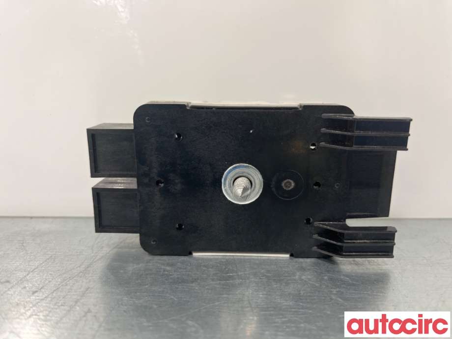 Antenne forsterker til VW Golf VII 2012-2017 (Fase 1)  (VOLKSWAGEN|5Q0035570|)