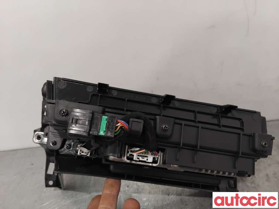 Diverse deler til Kia XCeed 2021-->> (SUV) (SUV) (KIA|84680CR110WK||84681-J7100)
