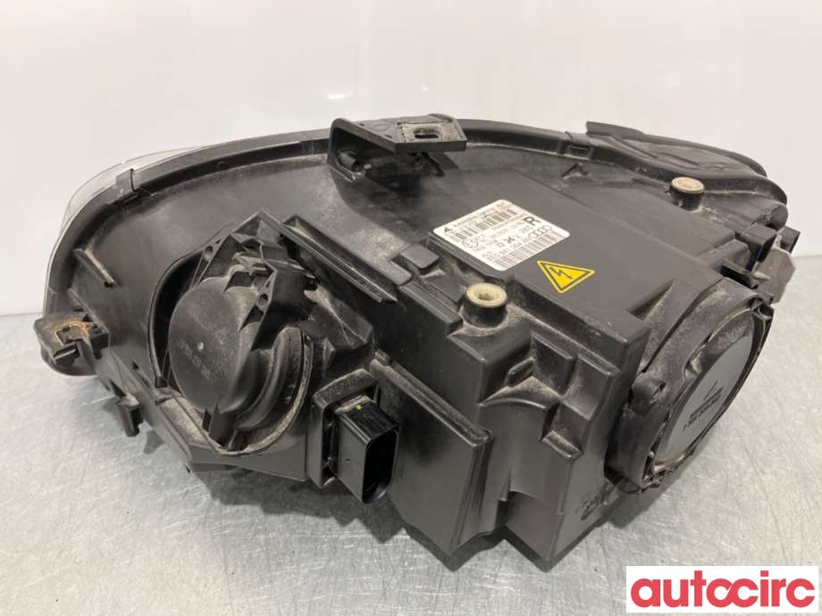 Frontlykt høyre xenon til Audi A4 2004-2008 (Type III) (B7) (B7) (AUDI|8E0941030AS|0301219272|8E0941004AM)