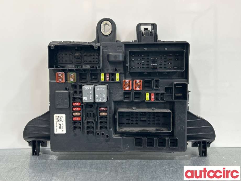 Sikringsboks til Opel Insignia A 2014-2017 (OPEL|22737766)
