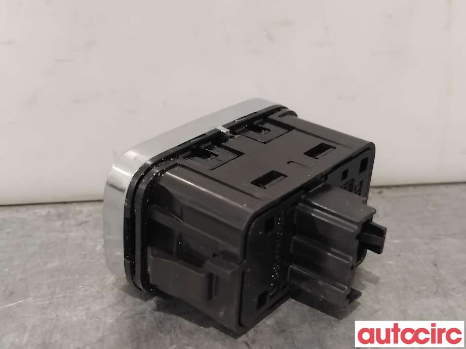 Bryter nødblink til Ford Mustang Mach-e 2020-->>  (FORD (US)|2476611||LJ8T-13D734-AA)