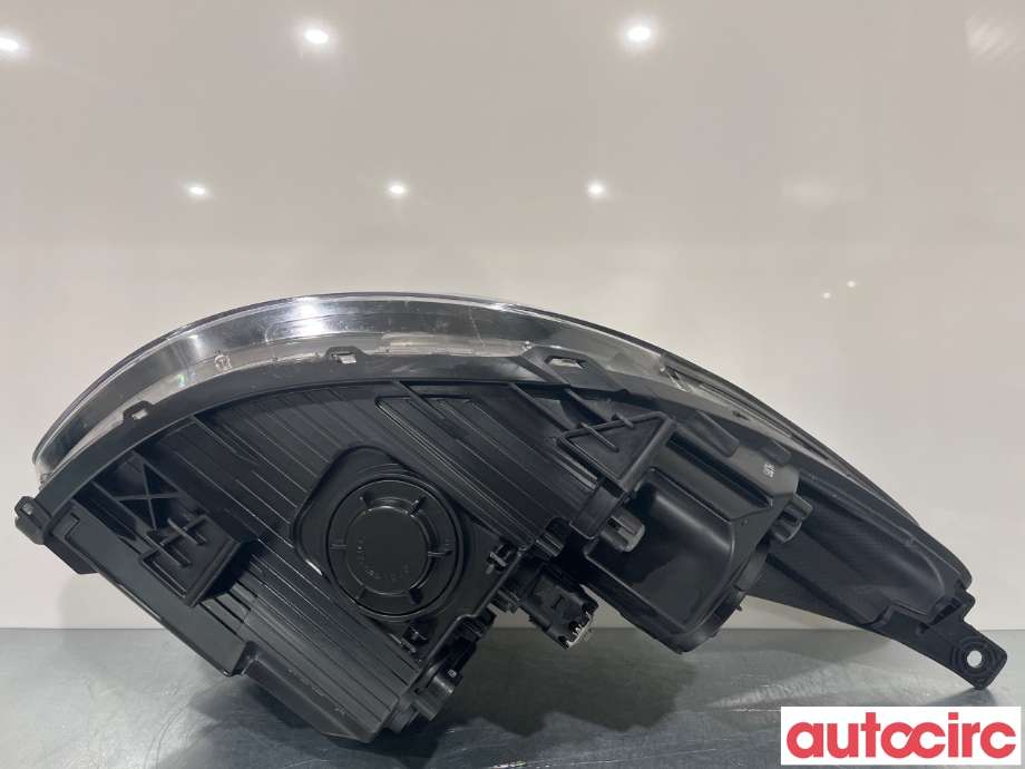 Frontlykt venstre halogen til Kia Soul 2014-2019 (Type II)  (KIA|92101E40101D)