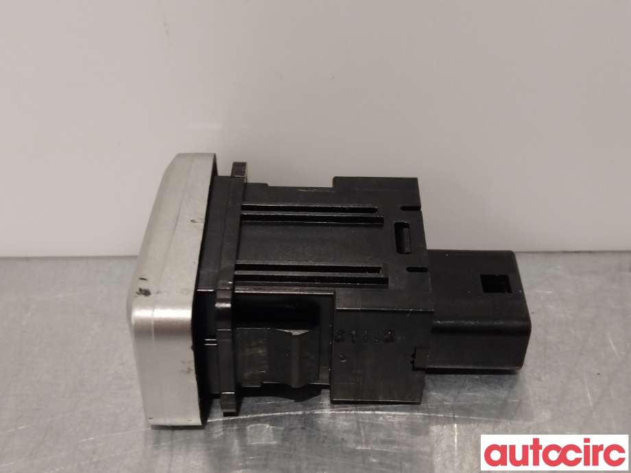 Bryter diverse til Mitsubishi Outlander 2015-->> (Type III, Fase 2)  (MITSUBISHI|8602A128|)