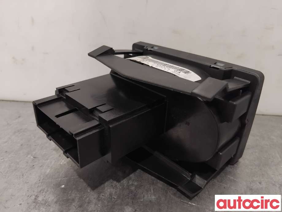 Bryter lys til Ford Focus 2008-2010 (Type II, Fase 2)  (FORD|1429654||7M5T13A024GA)