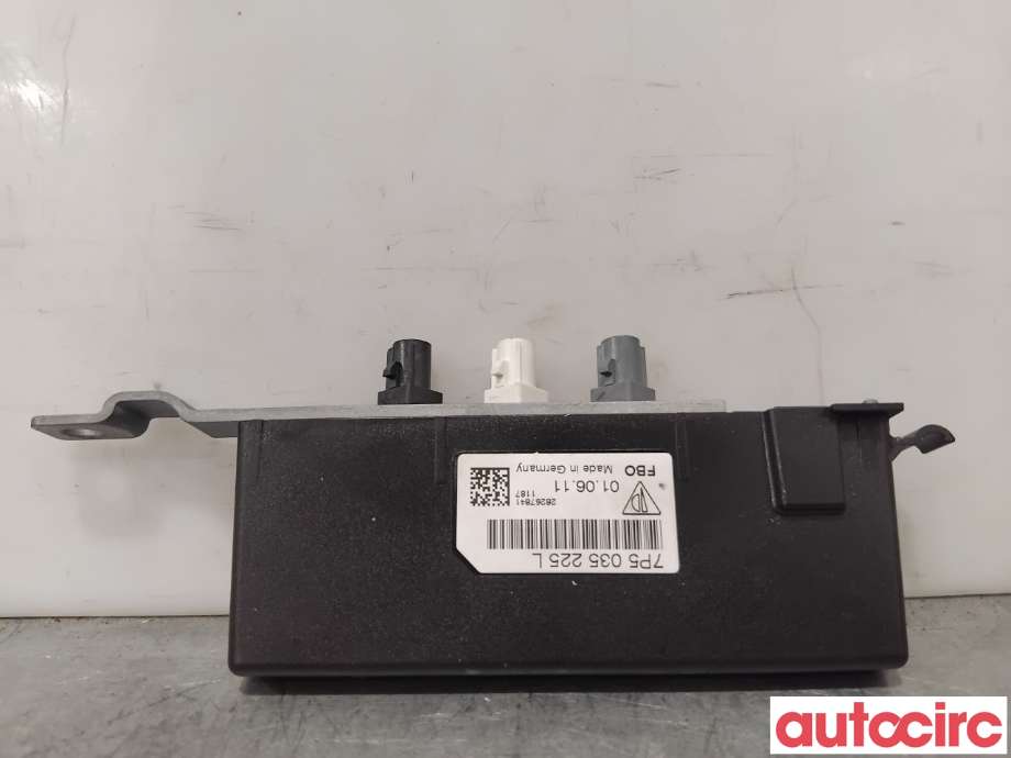 Antenne forsterker til Porsche Cayenne, 2010-2017 (92A) (92A) (PORSCHE|95864731200)