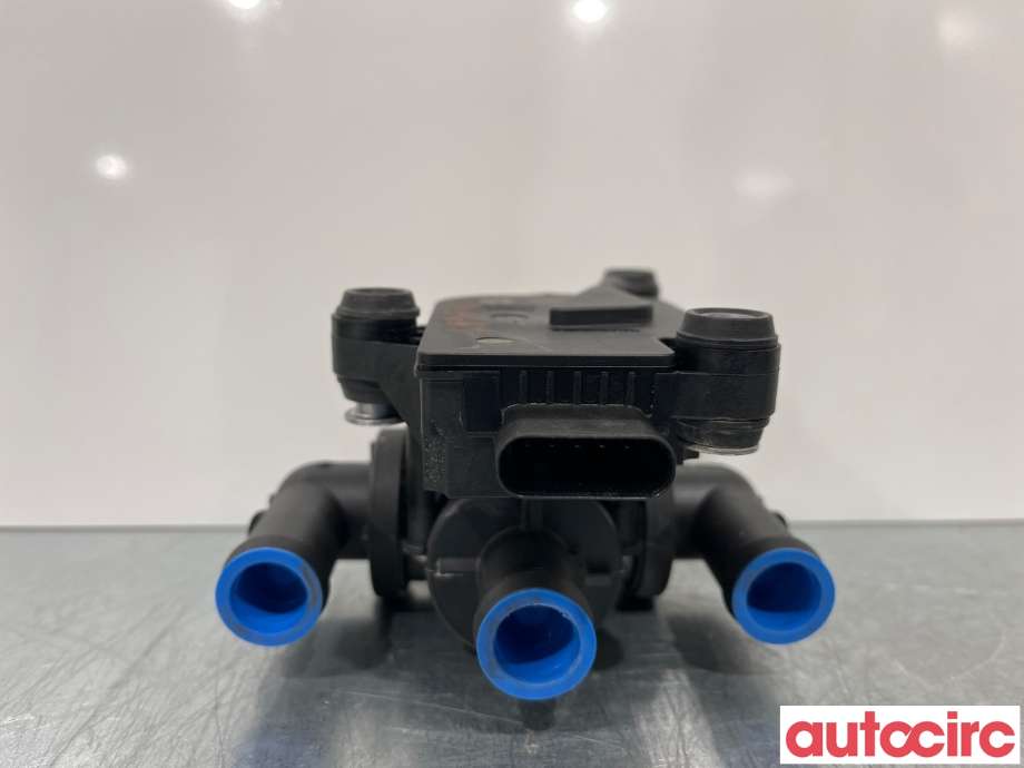 Diverse deler til Audi e-tron 2018-->>  (AUDI|4KE963375K)