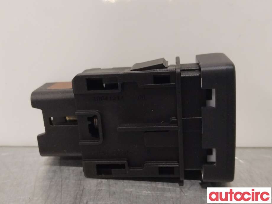 Bryter Antispinn til Suzuki SX4 S-CROSS 2013-->> (Type II)  (SUZUKI|37585-68L00|37585-57L00)