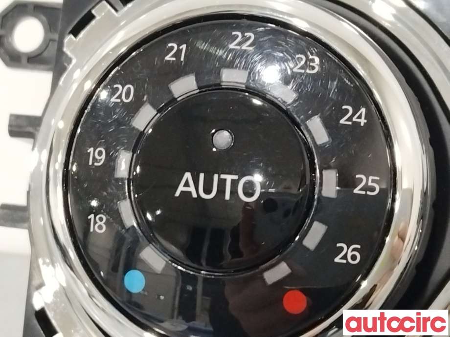 Varmeapparat betjening til Renault Captur 2013-2020 (Type I)  (RENAULT|275108796R)