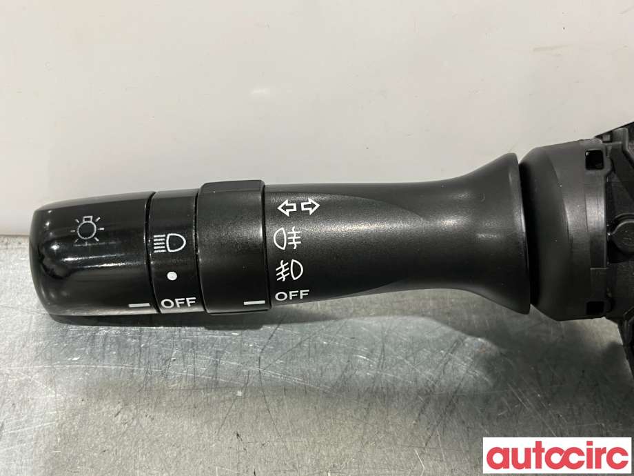 Bryter blink til Toyota RAV4 2006-2009 (Type III, Fase 1)  (TOYOTA|8414042100||8414042101)