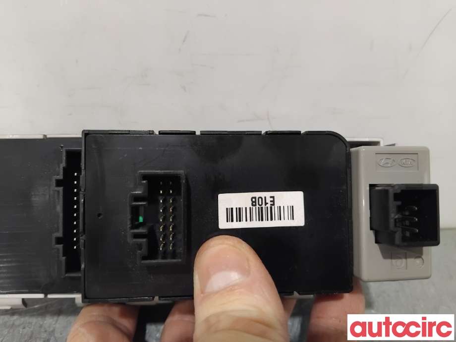 Bryter diverse til Kia Soul 2014-2019 (Type II)  (KIA|93600E4100BF6|)