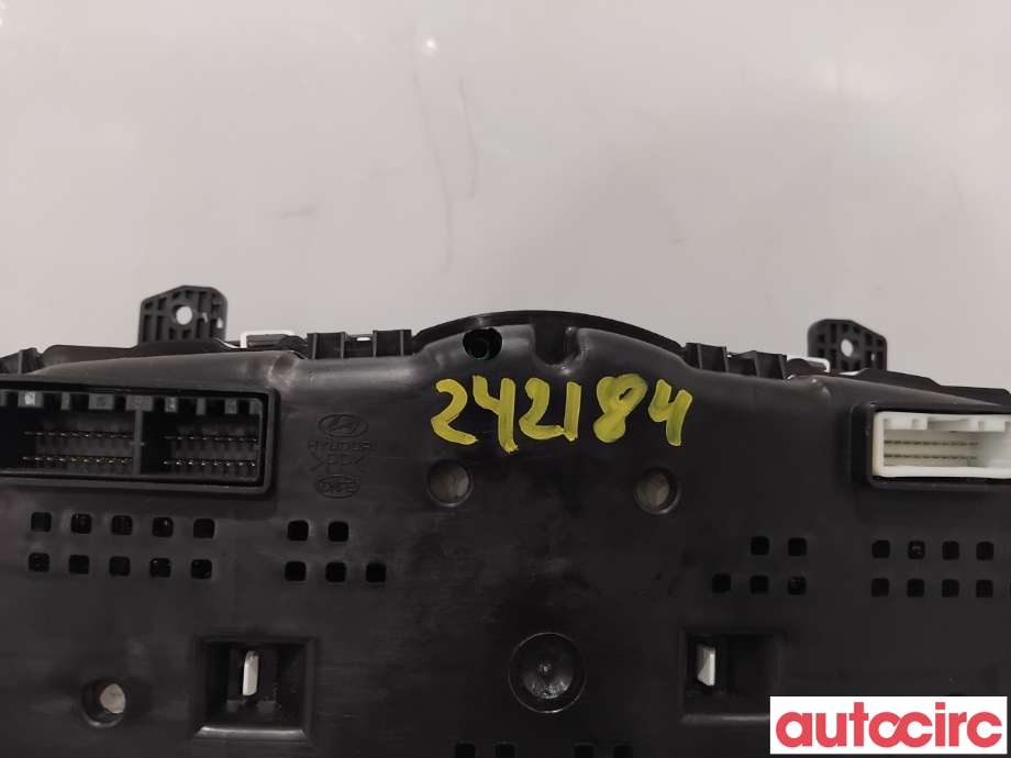 Instrumentpanel til Hyundai i30 2007-2012 (Type I)  (HYUNDAI|940332R500|11001-769601U|94033-2R500)