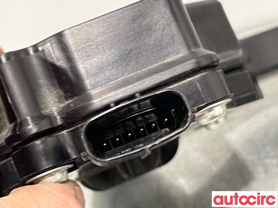Pedal gass til Toyota RAV4 2006-2009 (Type III, Fase 1)  (TOYOTA|7811042010|7811042011|7811042012)