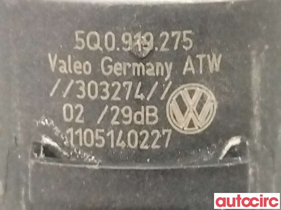 Parkeringssensor foran til VW Golf VII 2012-2017 (Fase 1)  (VOLKSWAGEN|5Q0919275B|5Q0919275)