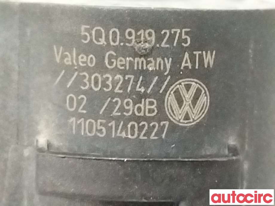 Parkeringssensor foran til VW Golf VII 2012-2017 (Fase 1)  (VOLKSWAGEN|5Q0919275B|5Q0919275)