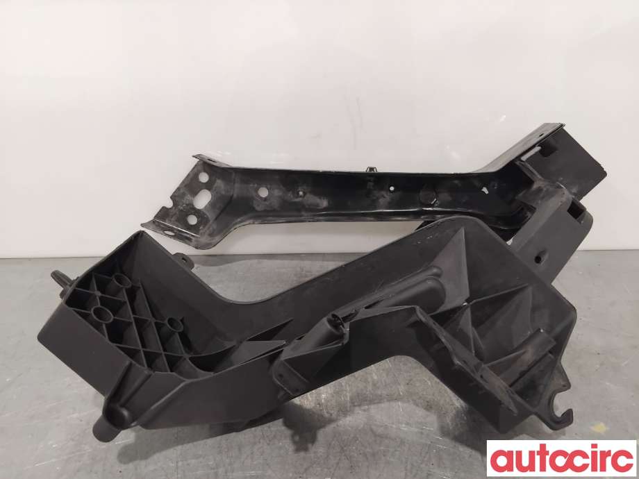 Frontlyktering høyre til Jeep Grand Cherokee 2012-2020 (JEEP|68223400AA|)