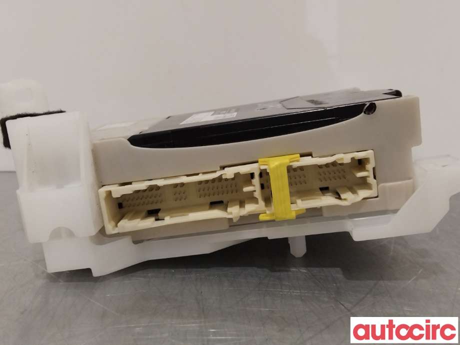 Sikringsboks til Lexus CT 2010-2020  (LEXUS|8273076030)