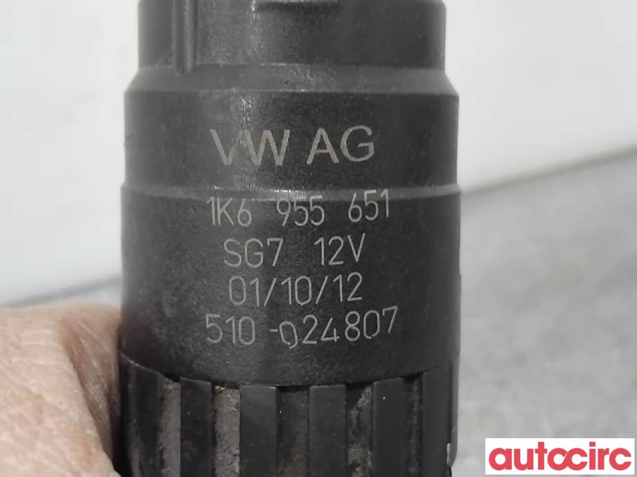 Spylerpumpe foran til VW Golf VII 2012-2017 (Fase 1)  (VOLKSWAGEN|1K6955651|)