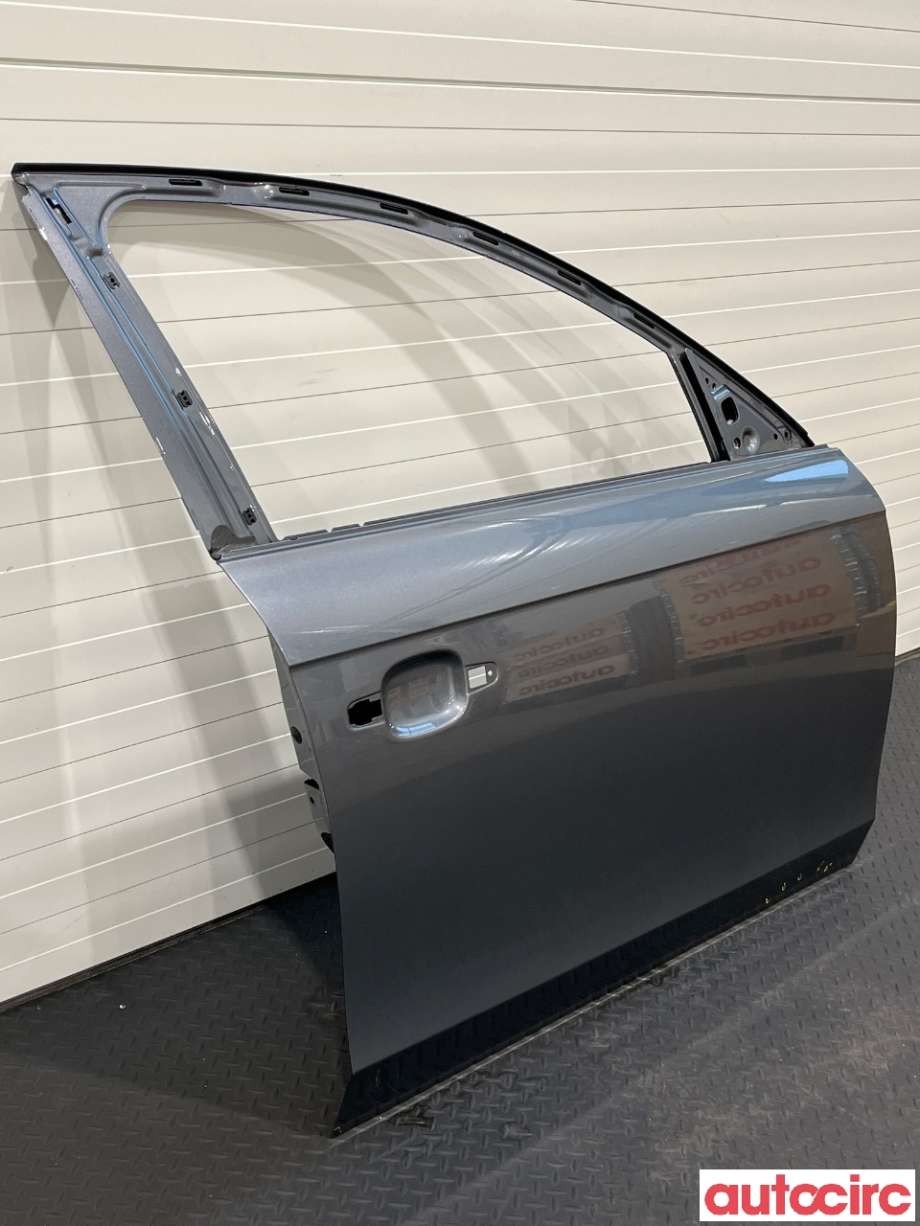 Dør høyre foran til Audi A4 2007-2014 (Type IV) (B8) (B8) (AUDI|8K0831052J)