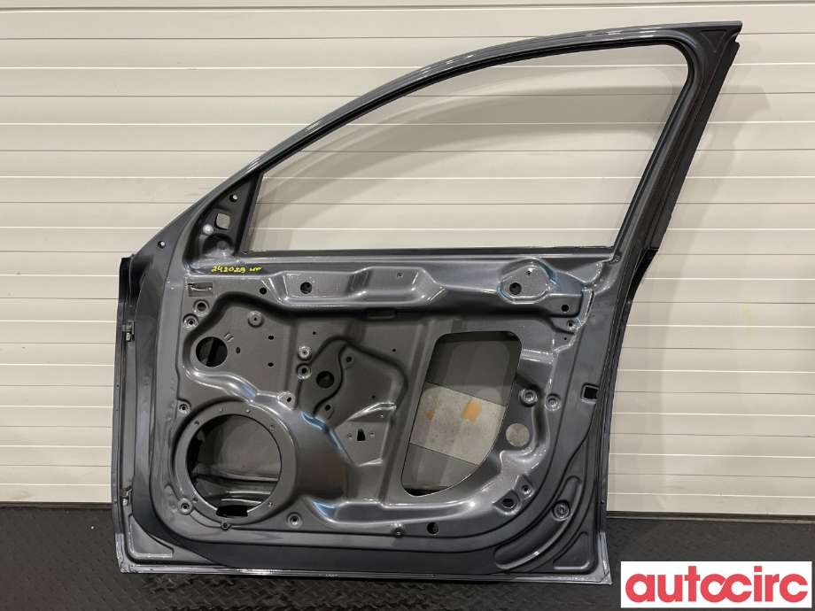 Dør høyre foran til Audi A4 2007-2014 (Type IV) (B8) (B8) (AUDI|8K0831052J)