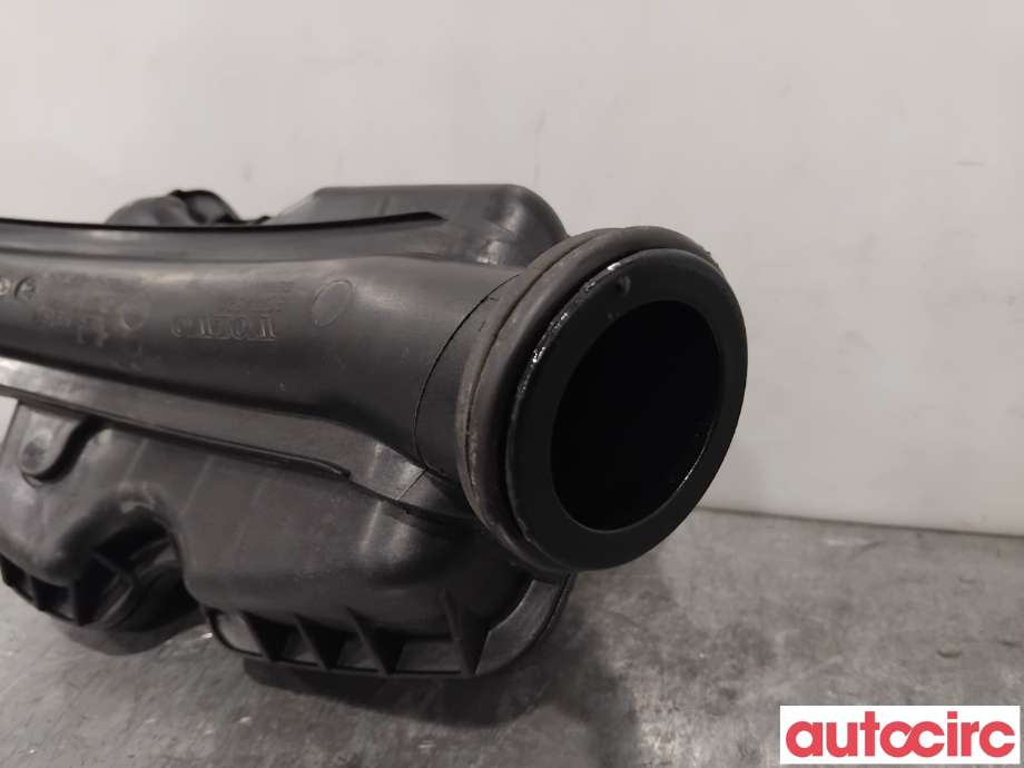 Luftslange innsug til Volvo V60/V60 CC 2013-2018 (Type I, Fase 2)  (VOLVO|30774691|)