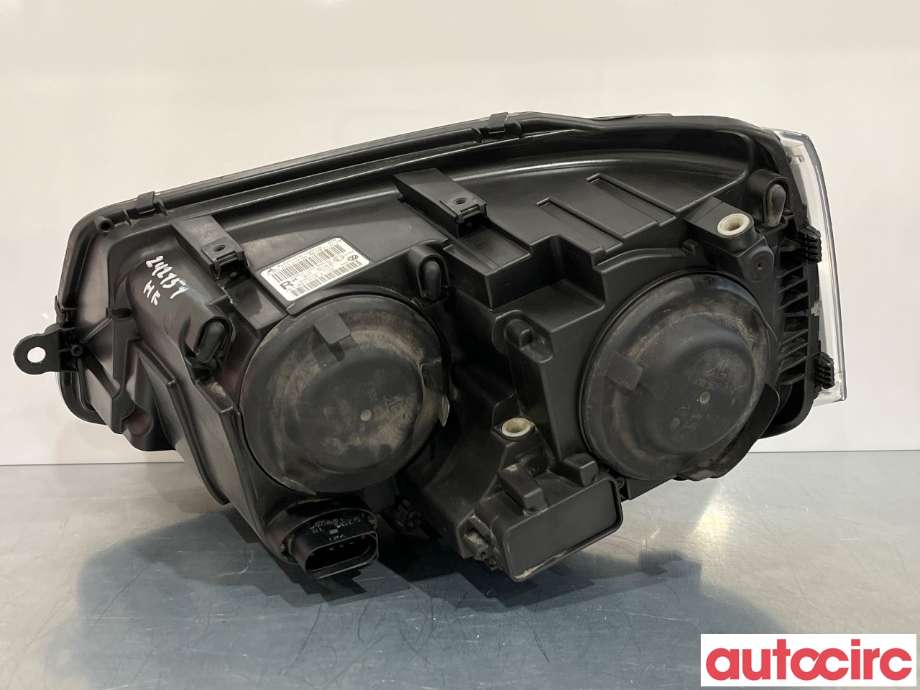 Frontlykt høyre halogen til VW Transporter / Caravelle 2009-2015 (Fase 2) (T5) (T5) (VOLKSWAGEN|7E1941016S|7E1941016J)