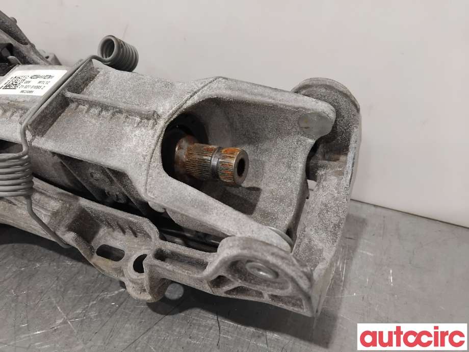 Rattaksel til Mercedes Vito 2014-->> (W447) (W447) (MERCEDES|A4474604800|)