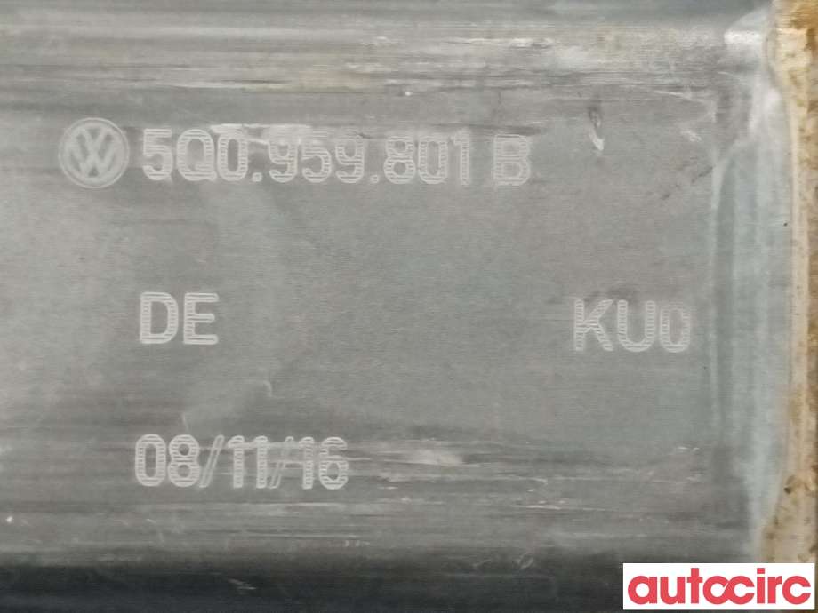 Ruteheis til VW Tiguan 2016-2020 (Type II, Fase 1)  (VOLKSWAGEN|5Q0959801B|0130822717)