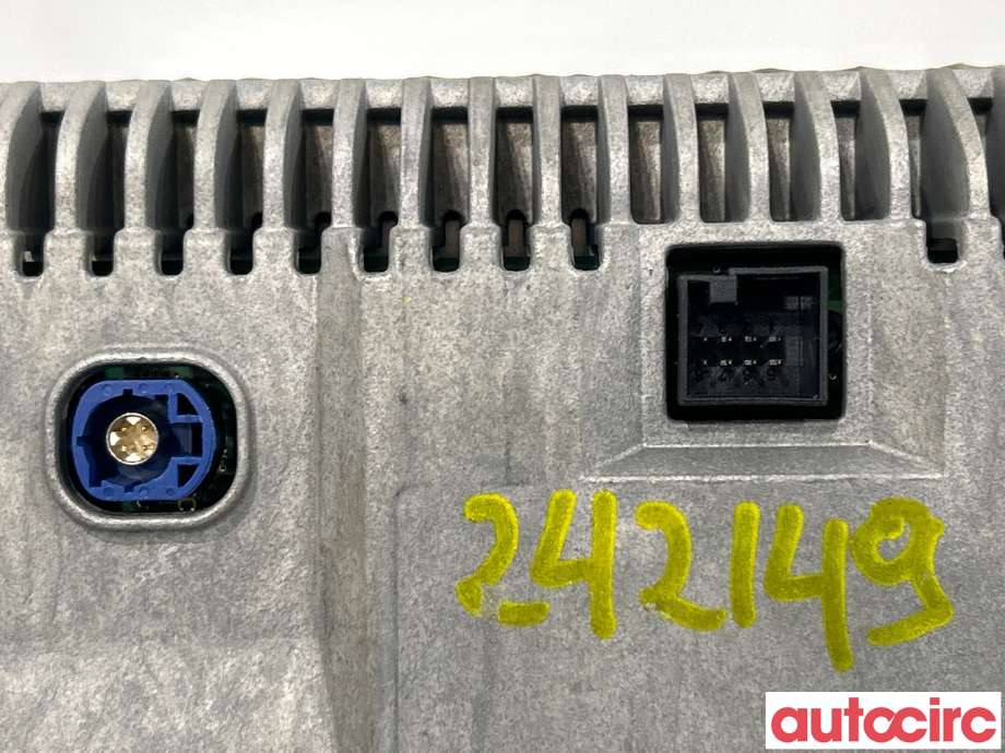 Multimedia display (MCU - Media Controller Unit) til Mercedes C-Klasse 2011-2014 (Fase 2) (W204) (W204) (MERCEDES|A1729004004|A2049010603)