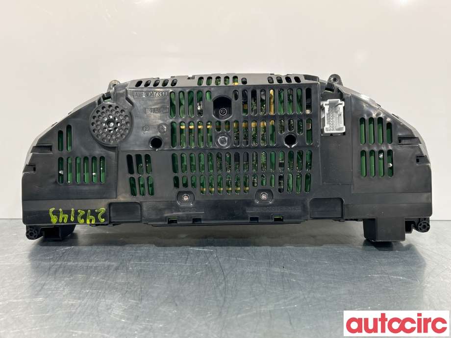 Instrumentpanel til Mercedes C-Klasse 2011-2014 (Fase 2) (W204) (W204) (MERCEDES|A2049004108)