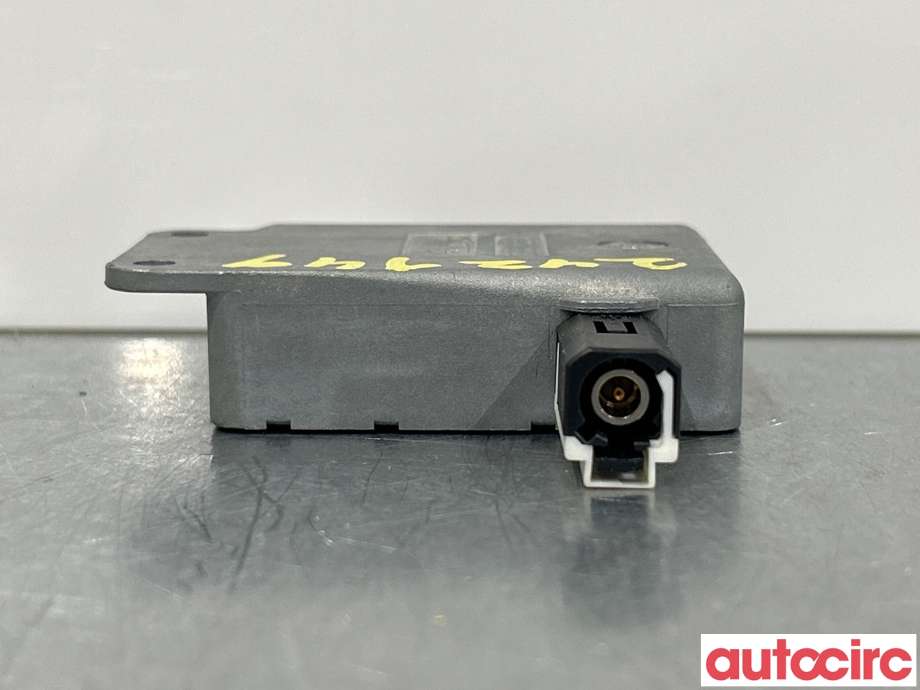 Antenne forsterker til Mercedes C-Klasse 2011-2014 (Fase 2) (W204) (W204) (MERCEDES|A4638203789|)