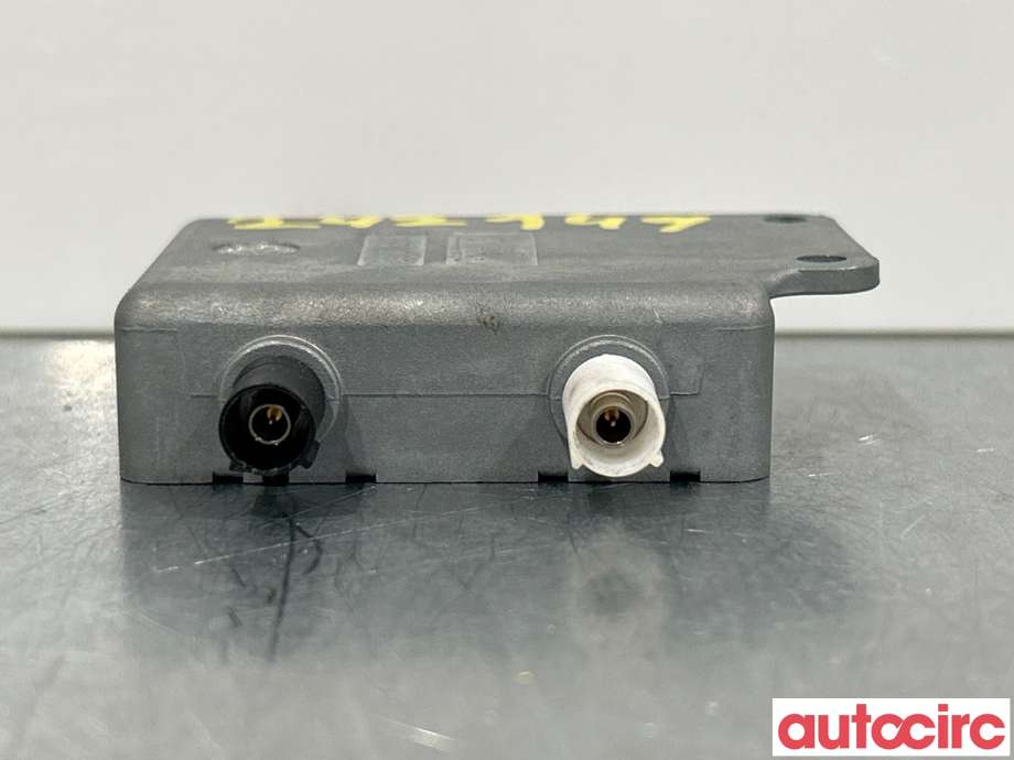 Antenne forsterker til Mercedes C-Klasse 2011-2014 (Fase 2) (W204) (W204) (MERCEDES|A4638203789|)