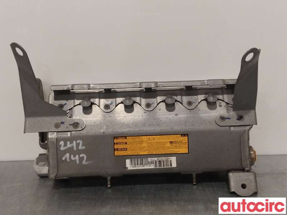 Airbag kne til Toyota RAV4 2006-2009 (Type III, Fase 1)  (TOYOTA|7390042010B0|)
