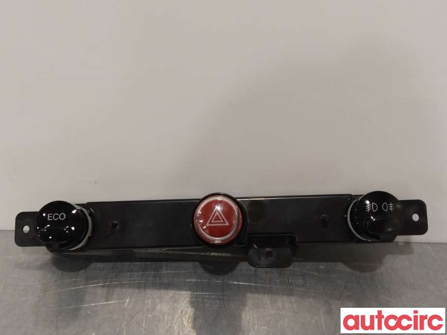 Bryter nødblink til Fiat 500, 2008-2020  (FIAT|735527546)