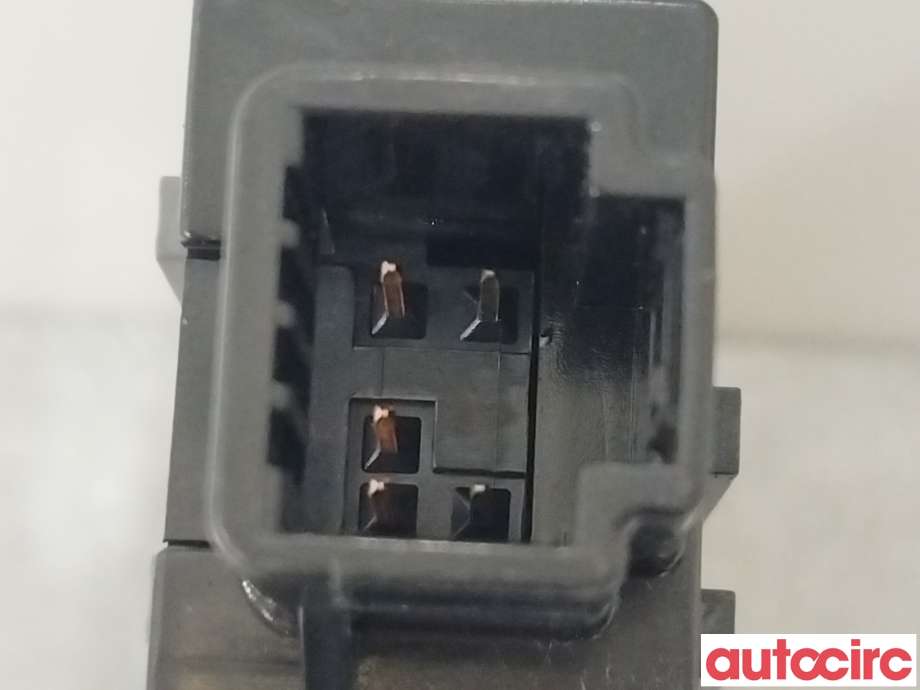 Bryter rutevarme til Toyota RAV4 2006-2009 (Type III, Fase 1)  (TOYOTA|8479452021|8479452020|)