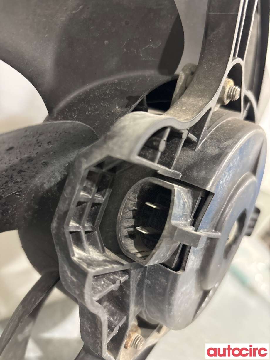 Kjølevifte til Ford Fusion 2002-2012 (FORD|1495687||4S6H-8C607-AE)