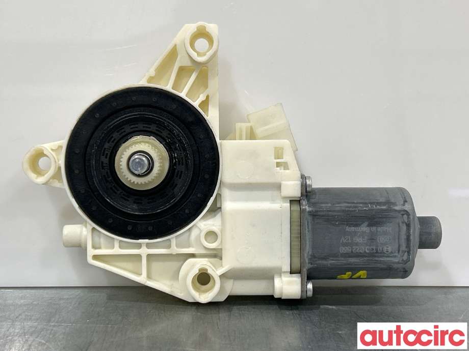 Ruteheis venstre foran til Mercedes Vito 2014-->> (W447) (W447) (MERCEDES|A4479063500|)