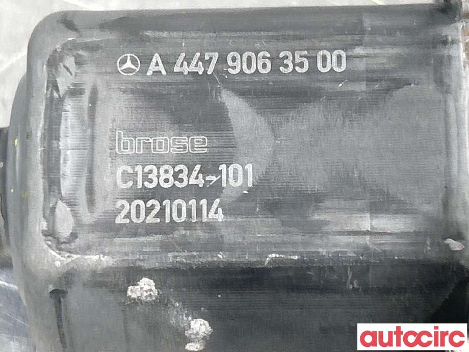 Ruteheis venstre foran til Mercedes Vito 2014-->> (W447) (W447) (MERCEDES|A4479063500|)