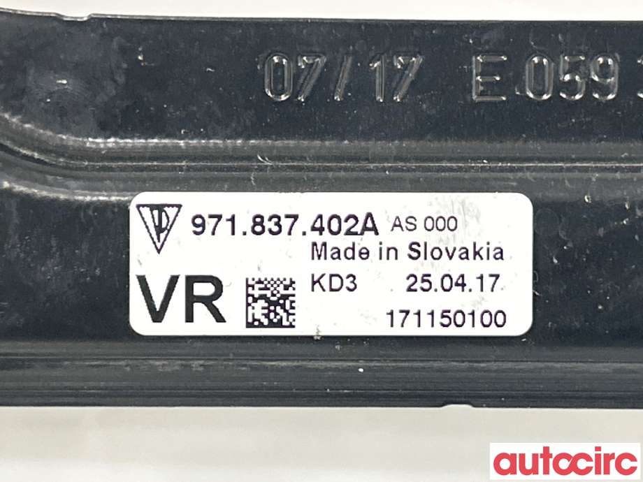 Ruteheis høyre foran til Porsche Panamera 2017-->> (Type II) (971) (971) (PORSCHE|971837402B|971837402|971837402A)