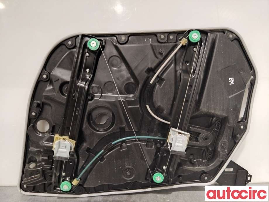 Ruteheis til Mercedes C-Klasse 2014-2018 (Fase 1) (W205) (W205) (MERCEDES|A2057204923|)