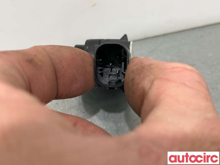 Parkeringssensor foran til Citroën C4, Cactus 2014-2017 (Fase 1)  (CITROEN|1609981080|0263013215|9675202477XT)