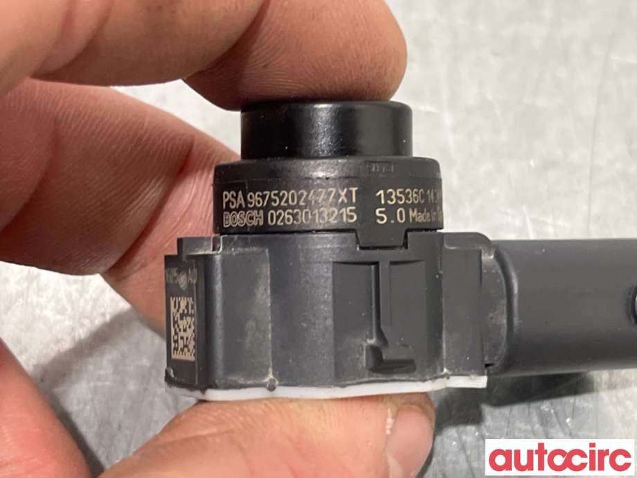 Parkeringssensor foran til Citroën C4, Cactus 2014-2017 (Fase 1)  (CITROEN|1609981080|0263013215|9675202477XT)