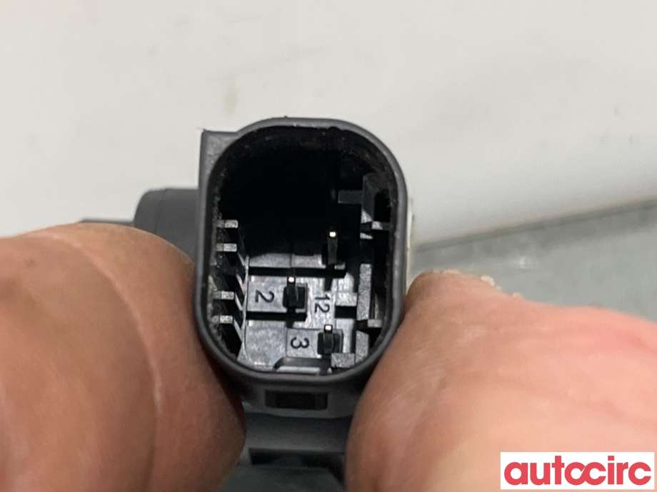 Parkeringssensor bak til Citroën C4, Cactus 2014-2017 (Fase 1)  (CITROEN|1609981080|0263013215|9675202477XT)