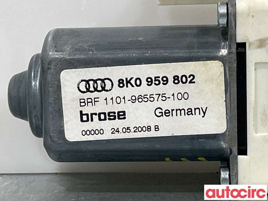 Ruteheis høyre foran til Audi A4 2007-2014 (Type IV) (B8) (B8) (AUDI|8T0959802A|8K0959802)