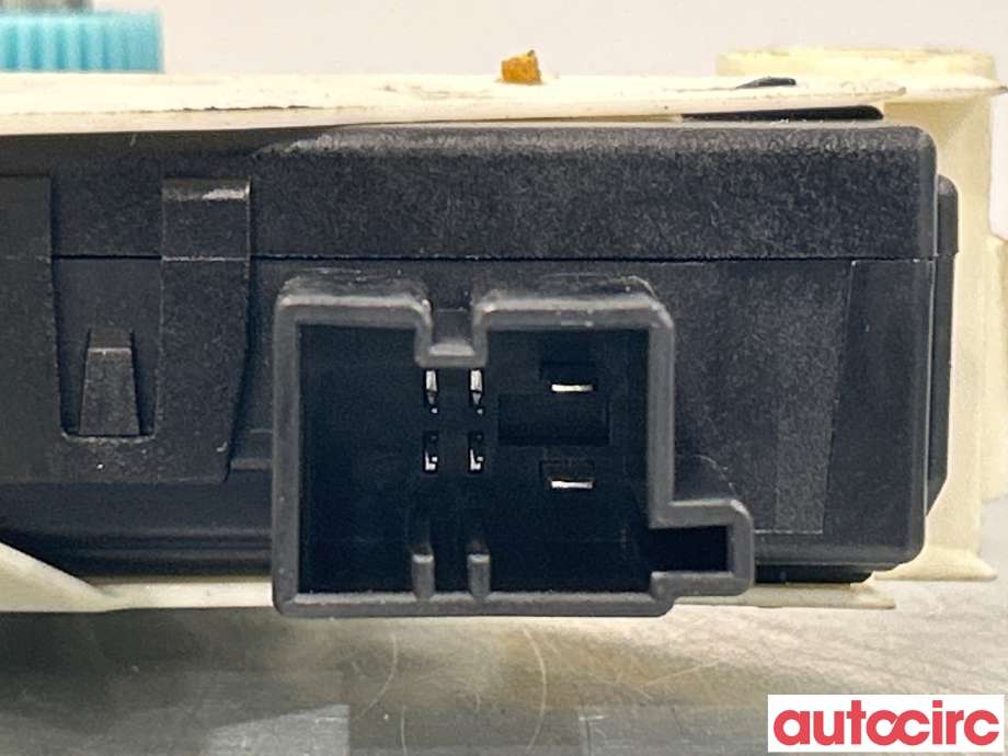 Ruteheis høyre foran til Audi A4 2007-2014 (Type IV) (B8) (B8) (AUDI|8T0959802A|8K0959802)
