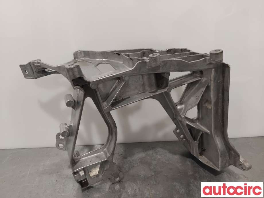 Frontplate til Mercedes C-Klasse 2014-2018 (Fase 1) (W205) (W205) (MERCEDES|A2056203201||A2056221600)
