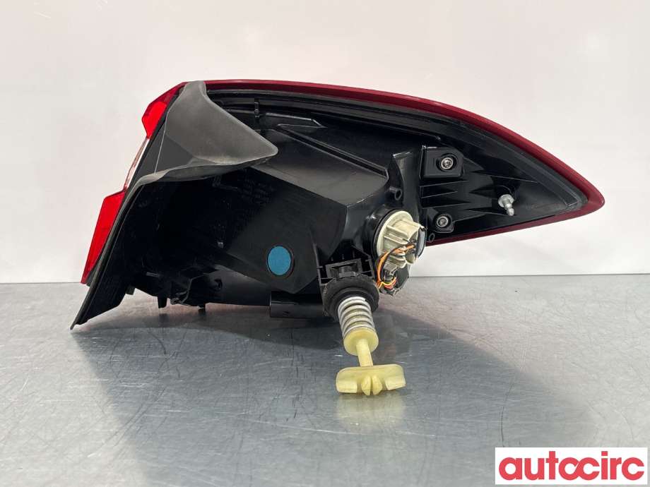Baklykt venstre til Ford Fiesta 2017-->> (Type VII)  (FORD|2646381|H1BB-13405-BK)